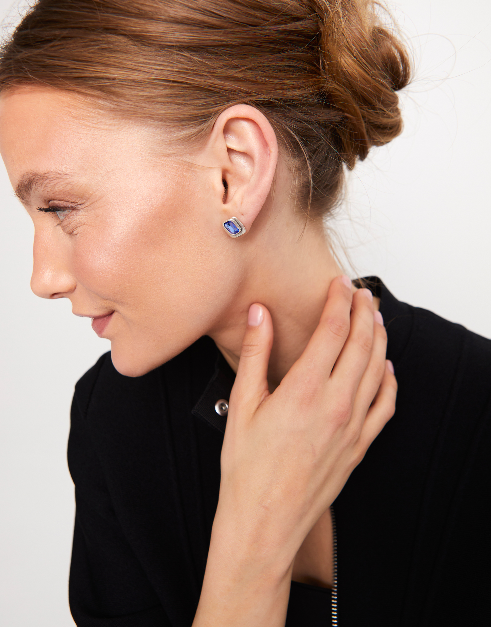 UNO de50 Stud Earrings with Blue Crystal - Image 2