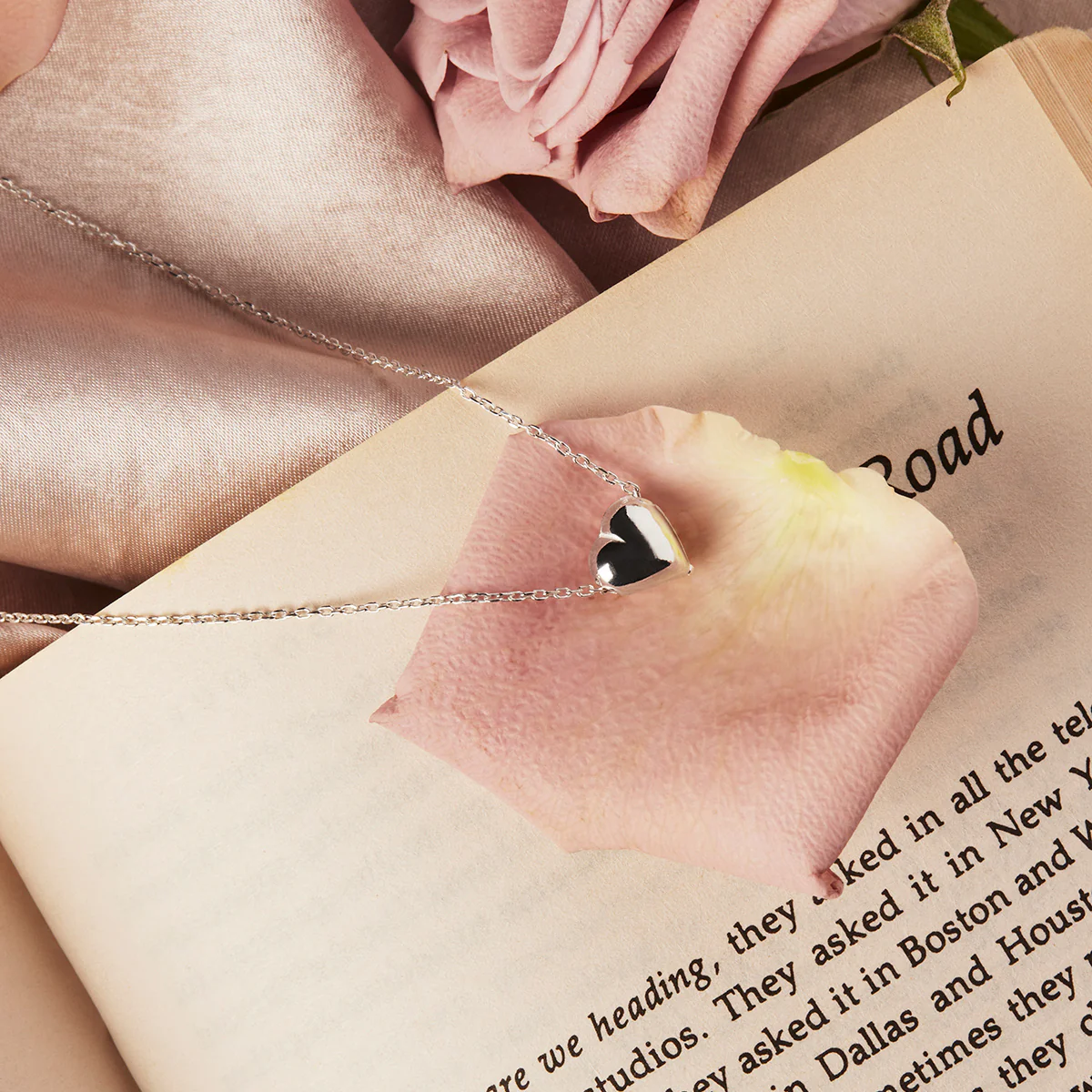 NAJO Amore Charm Necklace - Image 2