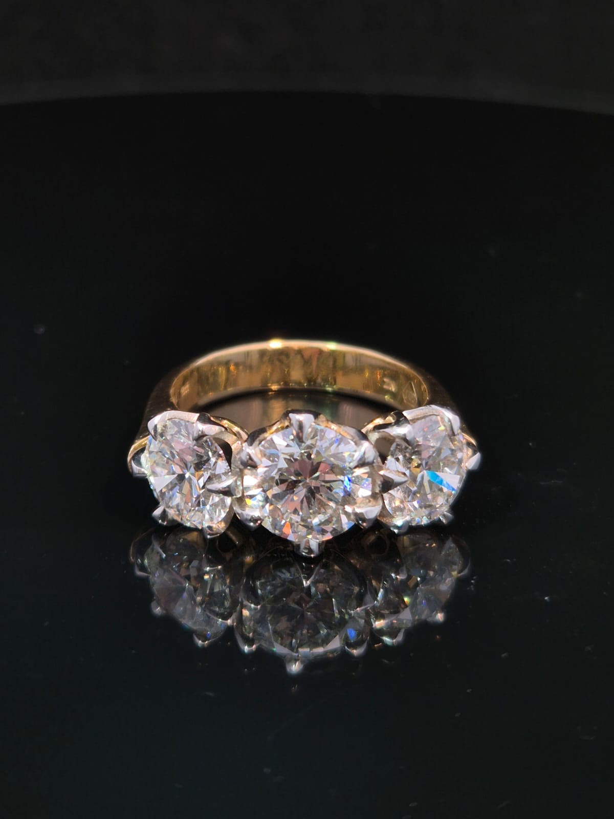 18ct Yellow Gold 3 Stone Lab Diamond Ring 5 Carat TDW