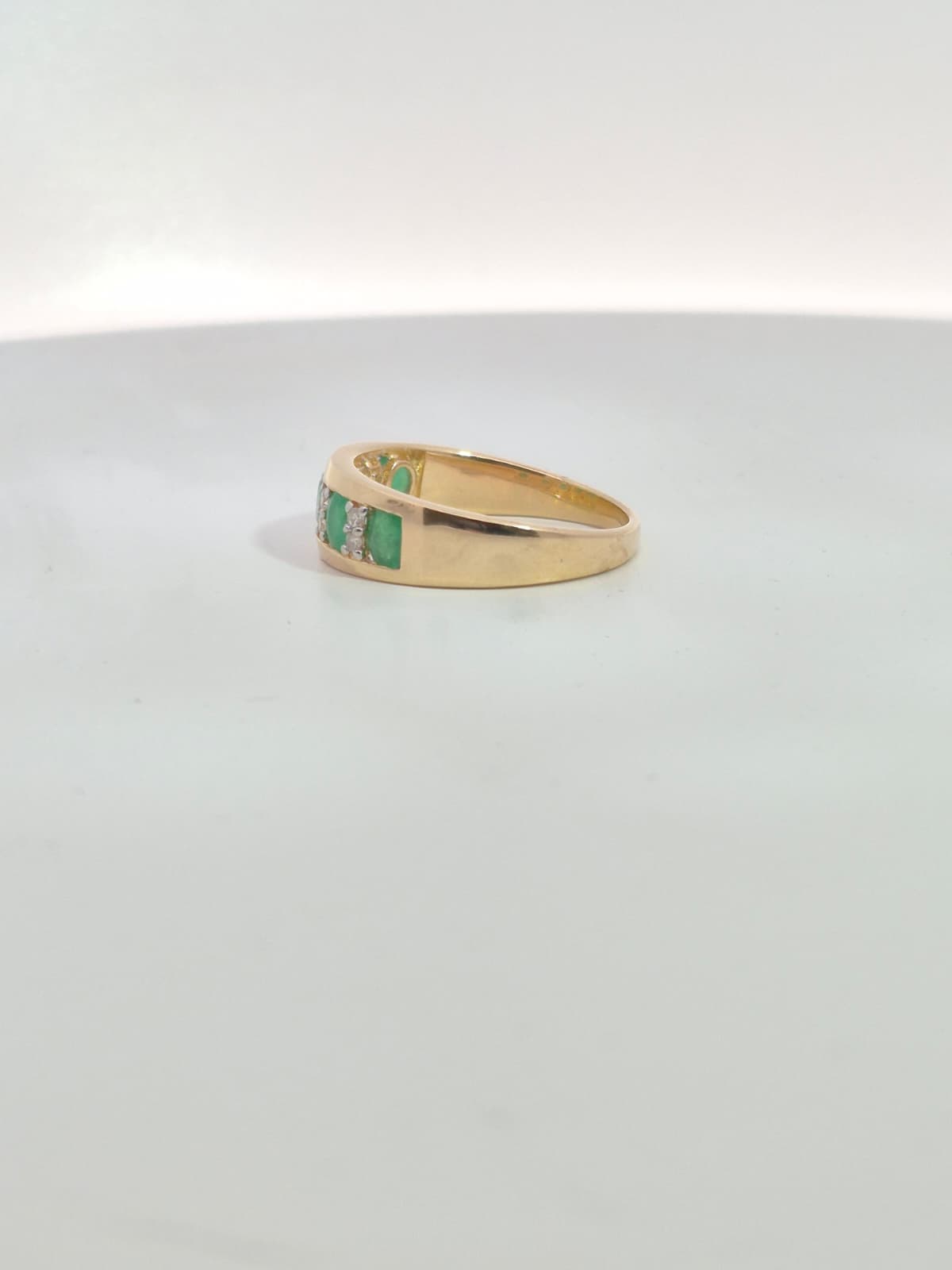 9ct Yellow Gold Emerald and Diamond Band - Image 2