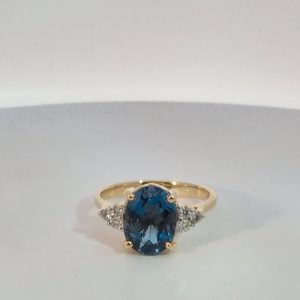 9ct Yellow Gold London Blue Topaz Ring