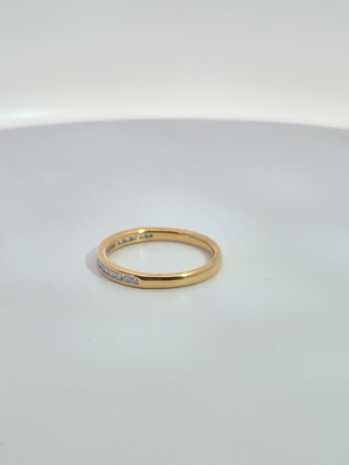 18ct Yellow Gold Diamond Band - Image 2