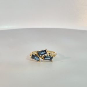 9ct Yellow Gold Emerald Cut Topaz Ring