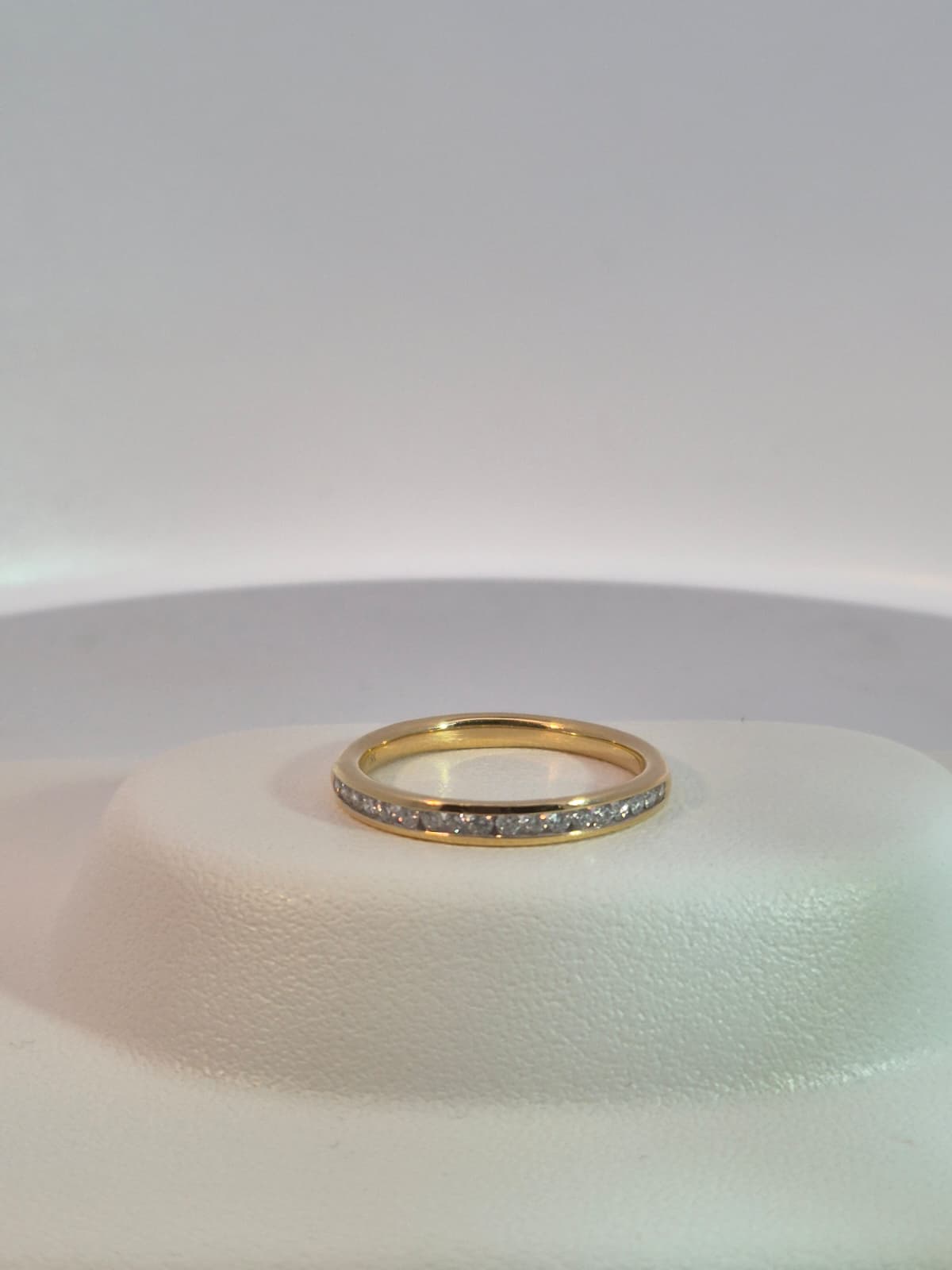 18ct Yellow Gold Diamond Band