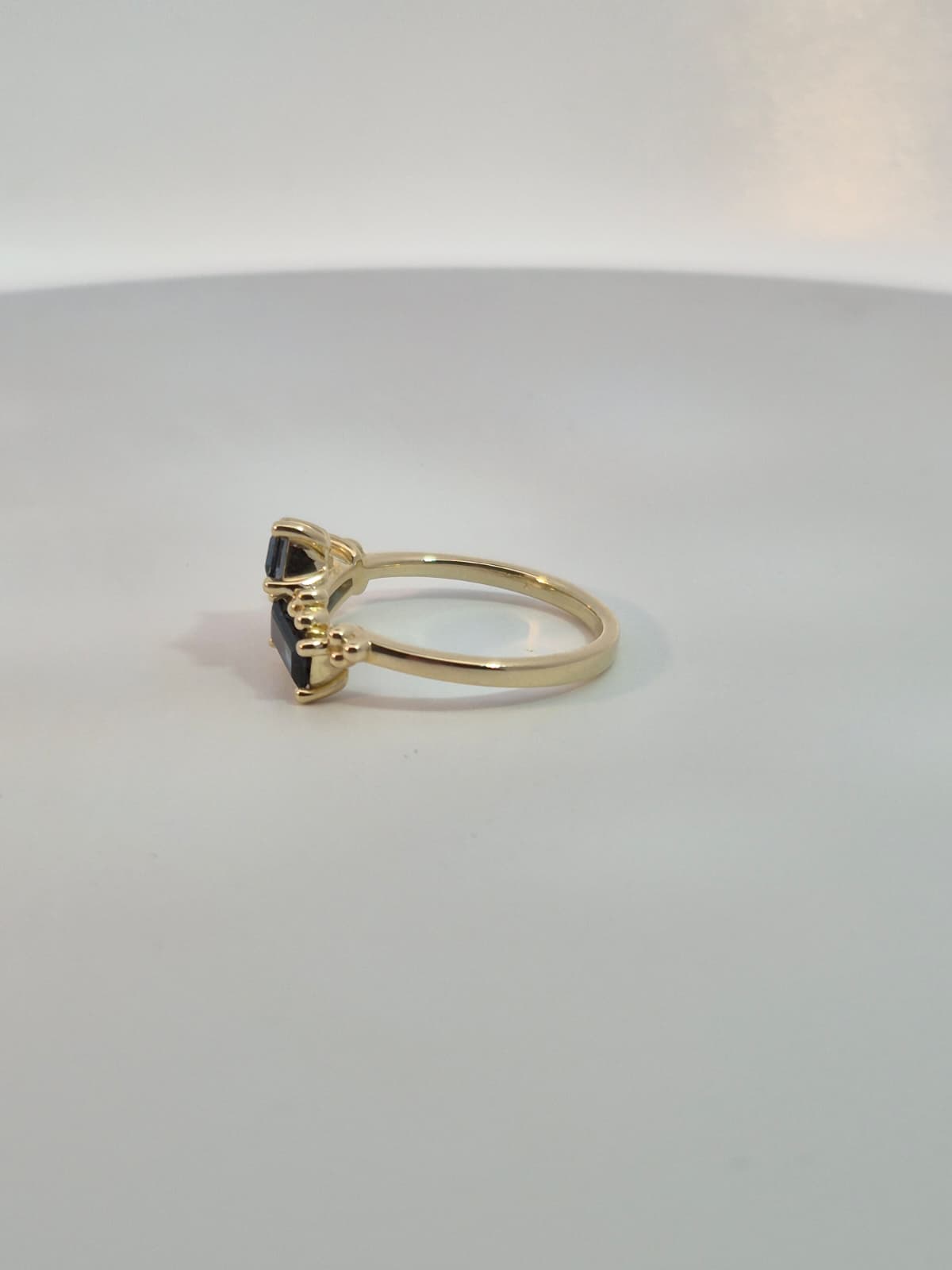 9ct Yellow Gold Emerald Cut Topaz Ring - Image 2
