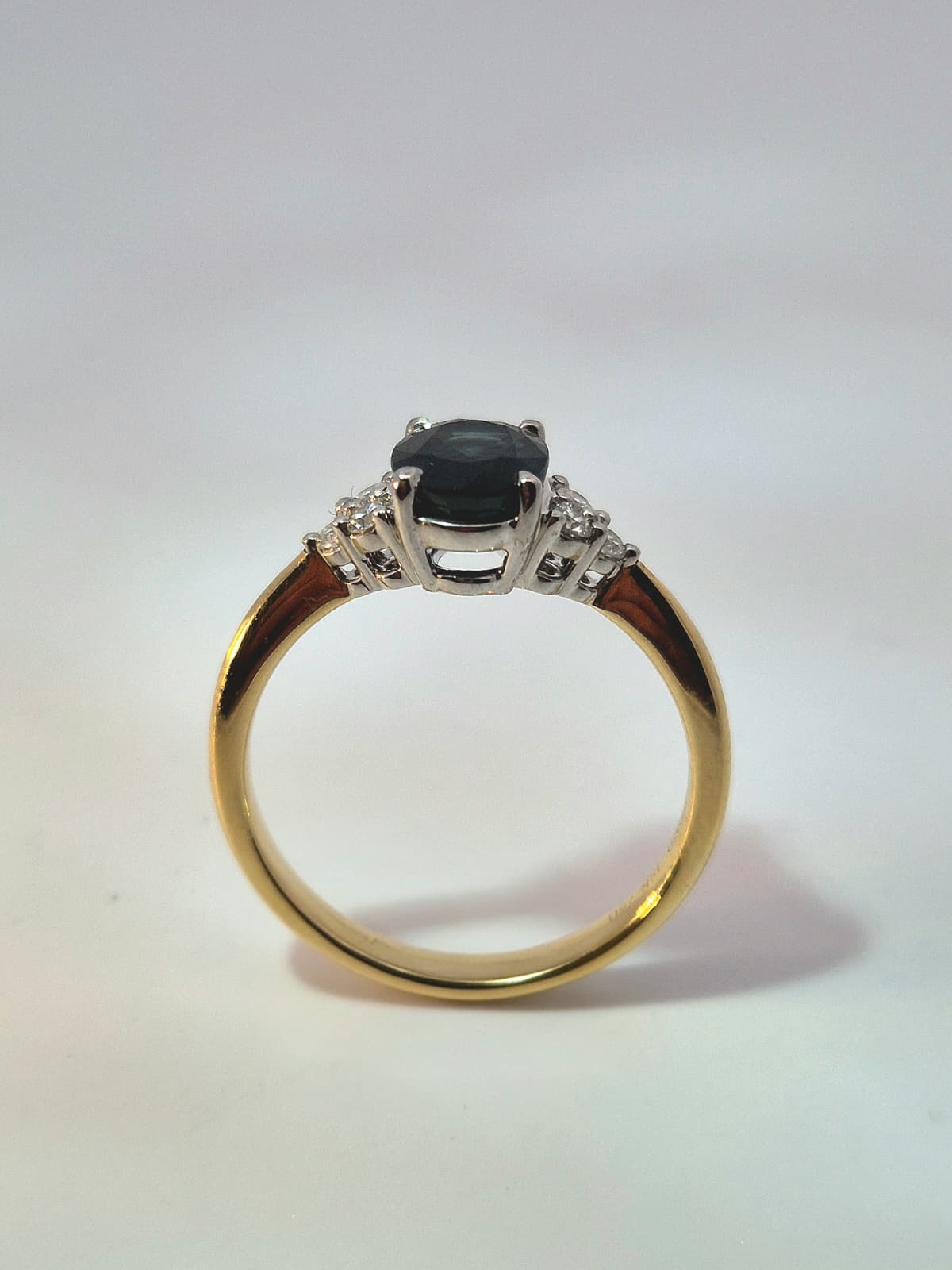 18ct Yellow Gold Sapphire and 0.17ct Diamond Ring - Image 2